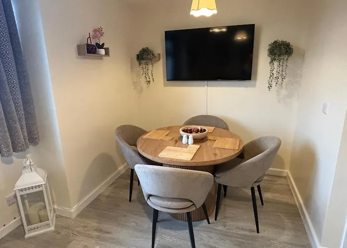 Palm Court Private Self Contained Apartment